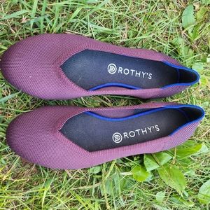 Wine colored size 11 round toe rothy's